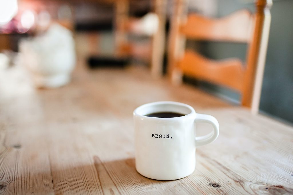 café sur une table